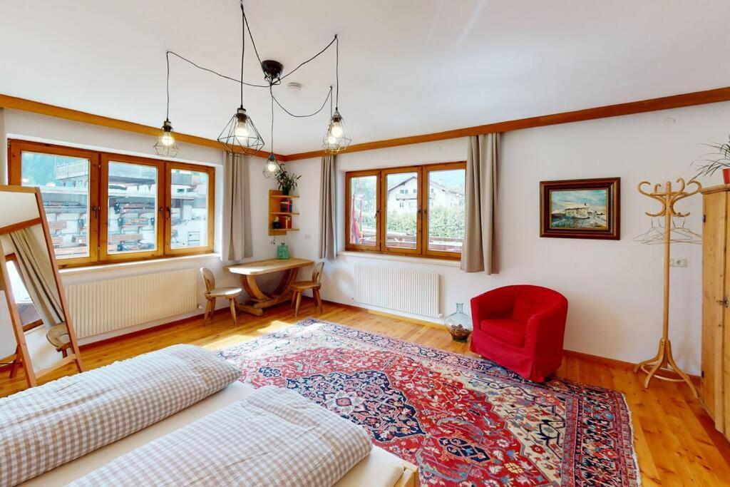 Haus Alberto - Haus Mit 2 Ferienwohnungen Ötztal-Bahnhof Екстериор снимка